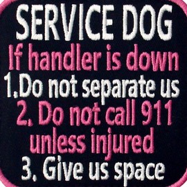 Parche bordado de gancho y bucle con el texto en inglés "Service Dog If Handler is Down", color rosa