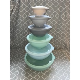 Zulay Kitchen BRAND NEW!! - Never used - Mixing Bowl set (6 Bowls - 6 Lids) - MINT OMBRE