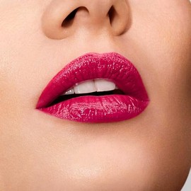 Estée Lauder Pure Color Explicit Slick Shine Labial – Labial con brillo intenso y color llamativo.