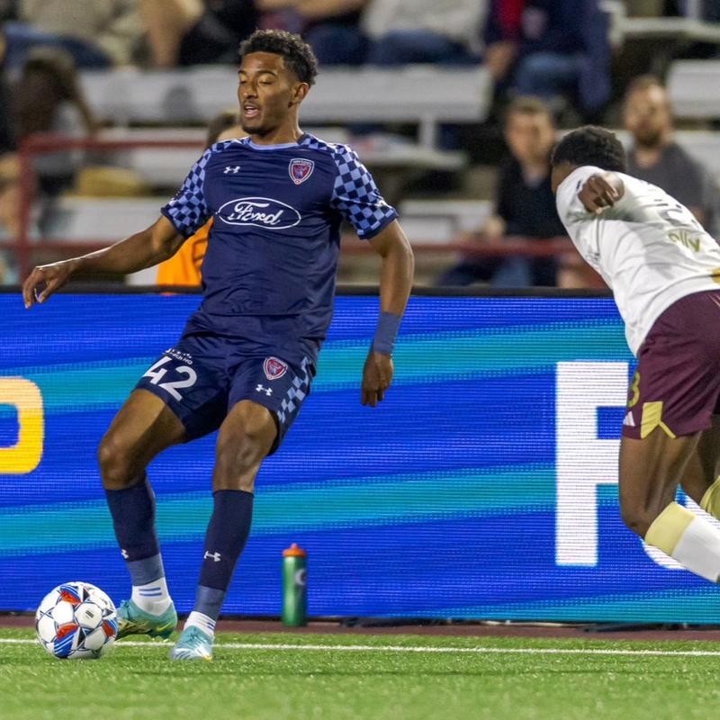 Premier Edge Honduras Flag White Grip Socks - Quantity: 2