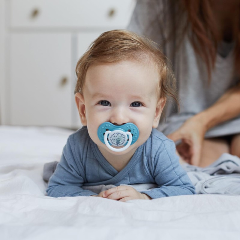 Difrax Lovi Dynamic Dummy 6 to 18 Months Blue &