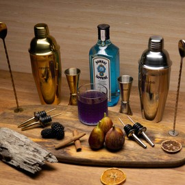 ARSSOO Gold Cocktail Shaker Set - Stainless Steel Bartender Kit with 25.3oz Martini Shaker, 0.85/1.7oz Jigger, 2 Pourers, Mixing Spoon & Carry Bag - Bar Tools & Accessories for Home & Mini Bars