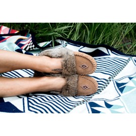 MANITOBAH Street Oak Suede Moccasin Womens L11