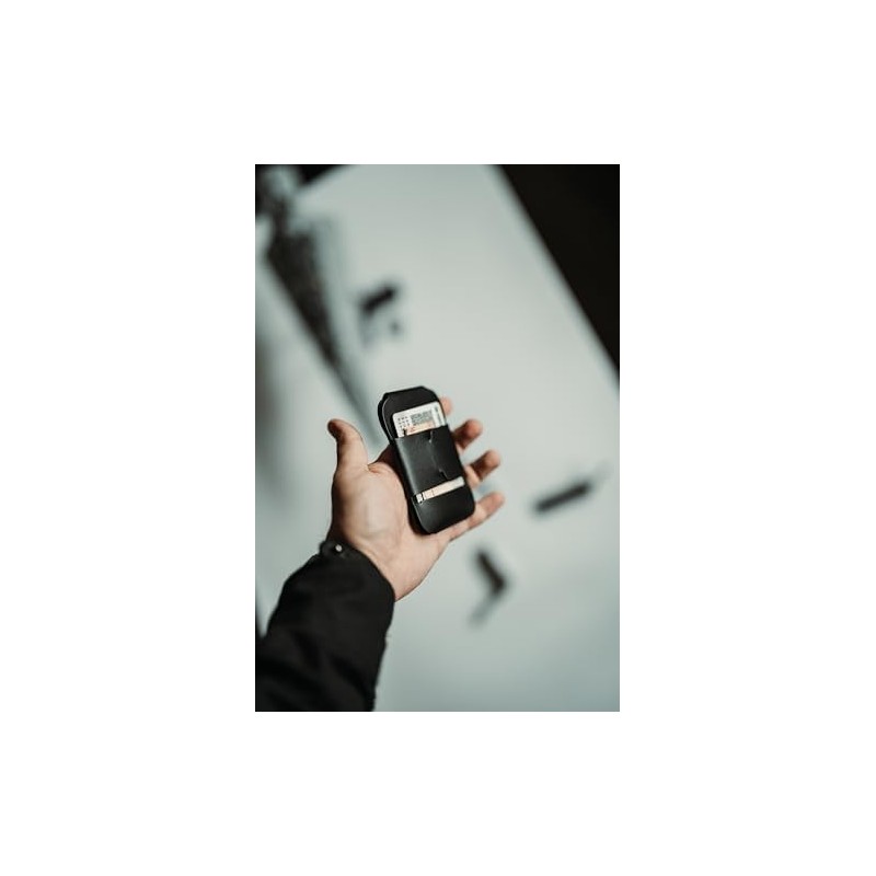 Lo Esencial Tarjetero de Piel Genuina Assembly Cardholder con 2