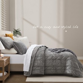 Oli Anderson Velvet Quilt Set King Size - Lightweight Bedspread Coverlet - Soft Velvet Comforter Set - Reversible Quilted Bedding Set for All Seasons - Charcoal Gray - 3 PCS (1 Quilt, 2 Pillow Shams)