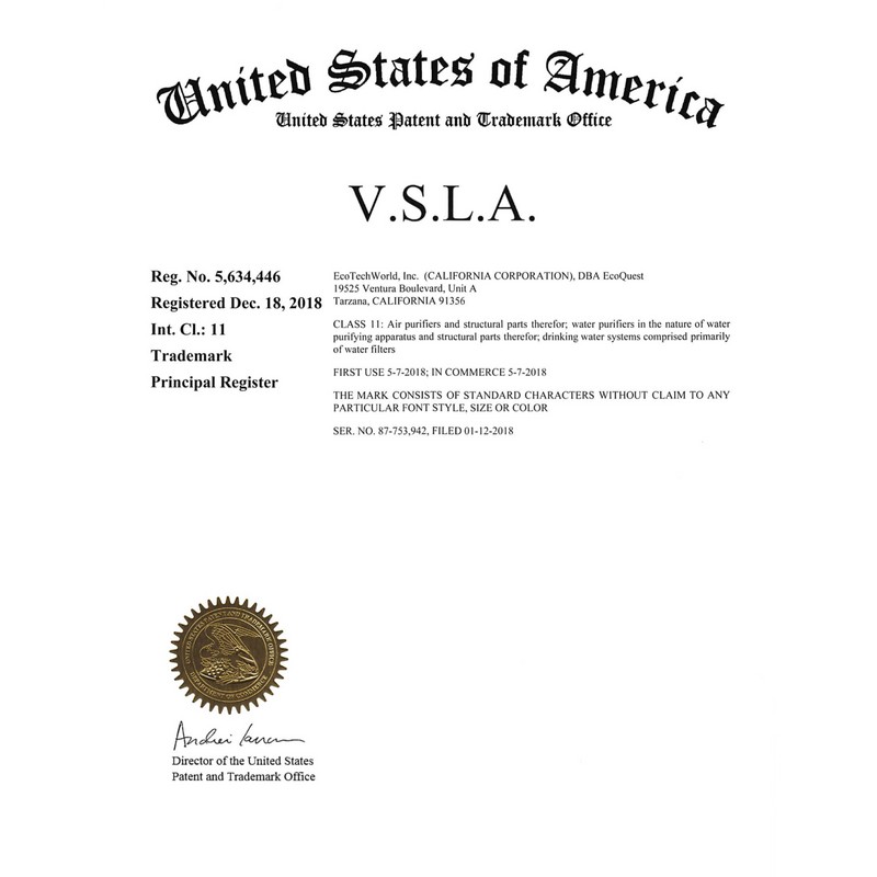 V.S.L.A. FRESH AIR PERSONAL AIR PURIFIER BLACK