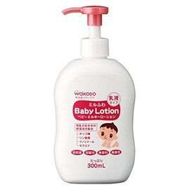 Baby Japan Wakodo Mirufuwa Baby Milky Lotion 300ml - Pump Type (Green Tea Set)