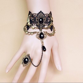 TseenYi Lace Ring Bracelet Gothic Lace Ring Hand Chain Bracelet Black Crystal Dangle Slave Bracelet Vintage Heart Wings Slave Finger Ring Bracelet Women and Girls (Black)