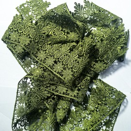 (Olive Green Floral Lace Trim - 5 Yards, 9cm Wide | Wedding Dress Embellishment, Gift Packaging, Party Decor | DIY Sewing & Craft Supplies