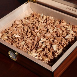 Eoho Spanish Cedar Wood Shavings for Cigar Humidor, Cigar Box, Cedar Wood Chips for Cigar Alcoholization, Humidor Accessories for Cigar Storage (Sawdust, 1.75oz)