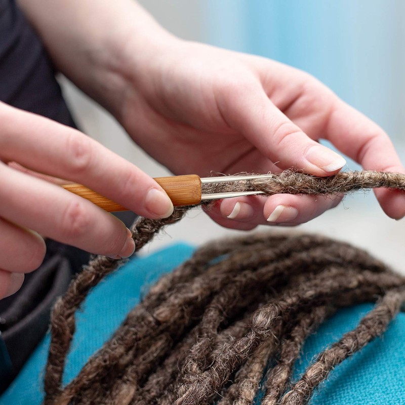 WILLBOND 5 Pieces Dreadlocks Crochet Hook Tool Includes 3 Dreadlocks
