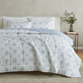 King / California King Reversible Comforter Set | Down Alternative Blue Floral 3 Piece Comforter Sets | All Season Bedding, Bedroom Decor for Women and Men (King / CalKing, White Blue Floral)
