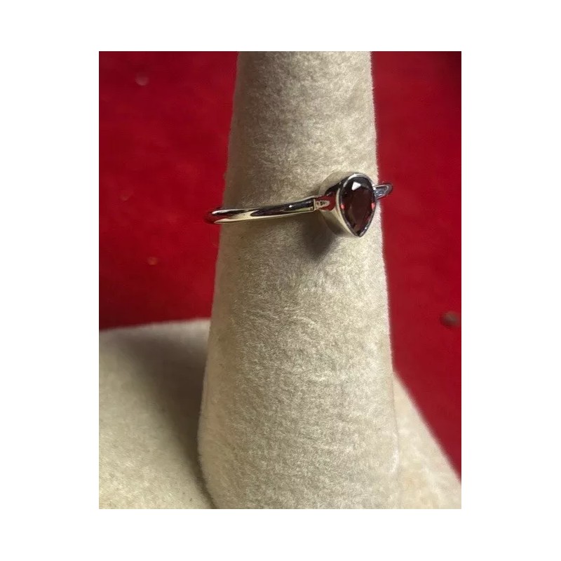 Natural Creations Sterling silver stackable ring size 6 Faceted Garnet