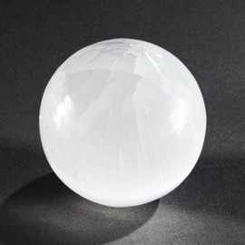 NKlaus Natural Selenite Crystal Balls 70 mm Meditation Gemstone Quartz Crystal Selenite Sphere Decoration 15591