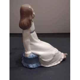 nadal Vintage 1987 E. Nadal Spain Porcelain Figurine "Sitting Girl on Cushion"