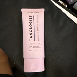 Tanologist Daily Glow Hydrating Gradual Tan Lotion Med To Dark Skin Tones 8.45oz