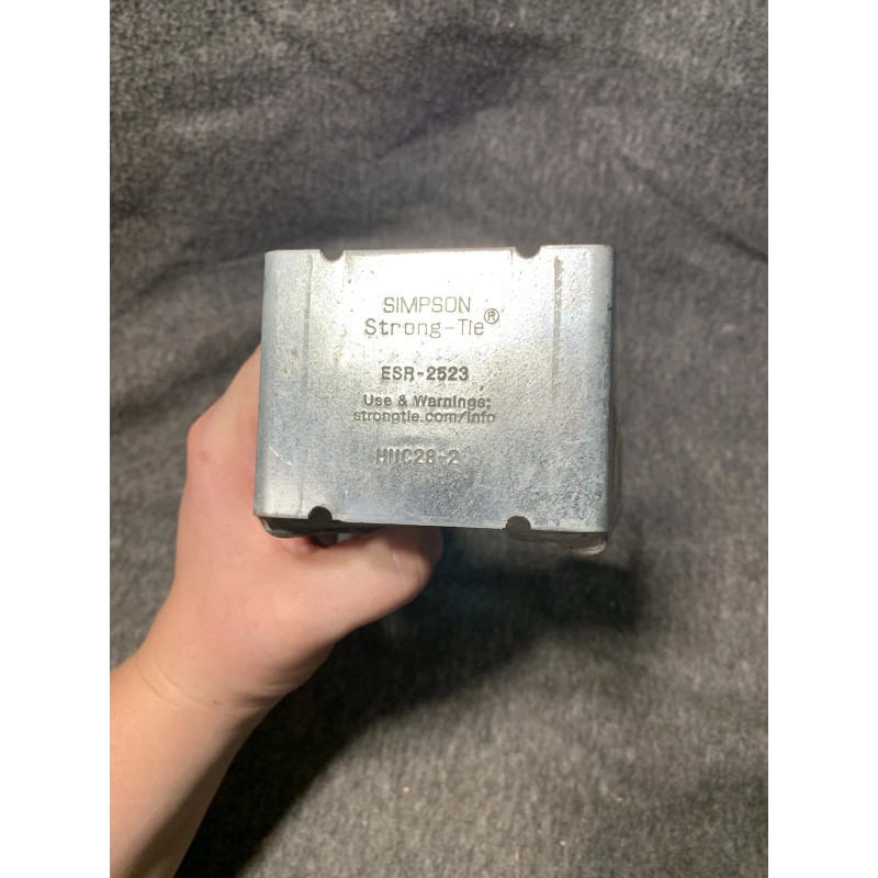 Simpson HUC28-2 HUC Galvanized Face-Mount Concealed-Flan