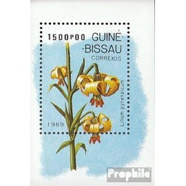 Guinea-Bissau block278 (Complete.Issue.) unmounted Mint/Never hinged ** MNH 1989 Lilies (Stamps for Collectors) Plants/Mushrooms