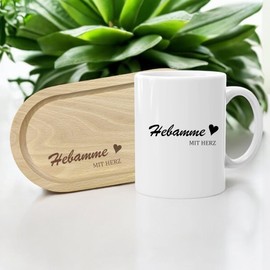 Hebammen-Geschenkset mit Keramiktasse 330ml und Serviertablett aus Buche, 13x25 cm, Mit Herz Gravur, Danke Geschenk Hebamme (Serviertablett + Tasse)
