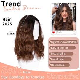 Lizzy Kurze gewellte Perücke 18 Zoll Mittelteil Lockige gewellte Bob Perücken für Frauen Natürlich aussehende synthetische hitzebeständige Faserperücke für den täglichen Partygebrauch (Ombre Braun)