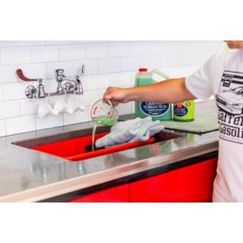 Griot's Garage 10853 Ceramic Rinseless Wash Gallon –Waterless Wash Cleans & Protects Cars, Trucks, SUV’s, RV’s, & More! Helps Revitalize Existing Ceramic Coatings & Leaves Behind Protection