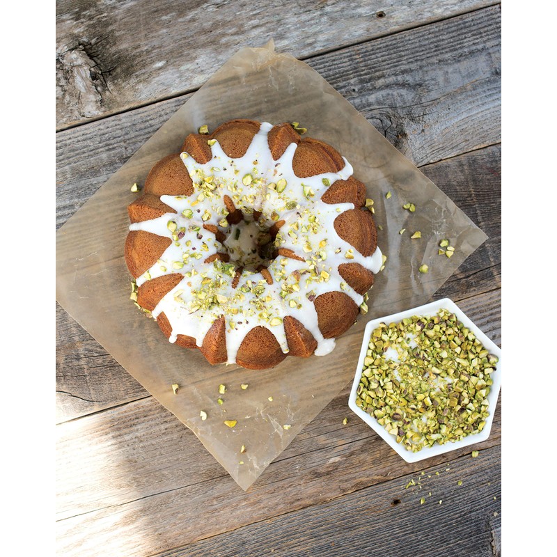 Nordic Ware Original Bundt, 12-Cup, Bronze