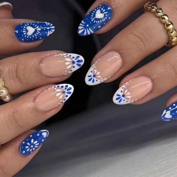 LunarCharm 24 Stück Blau-weiße Totem-Aufdrücknägel, French Tip, künstliche Nägel, kurze