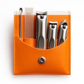 5 in 1 Professional Nail Clippers Set with Sharp Nail Clipper & Toenail Clippers, Portable Travel Nail Kit in Exquisite Leather Case for Men & Women (Silvery)