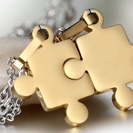 Cupimatch Juego de 2 collares de acero inoxidable con colgante de rompecabezas a juego con cadena de 18 y 22 pulgadas, Metal, Sin gemas.