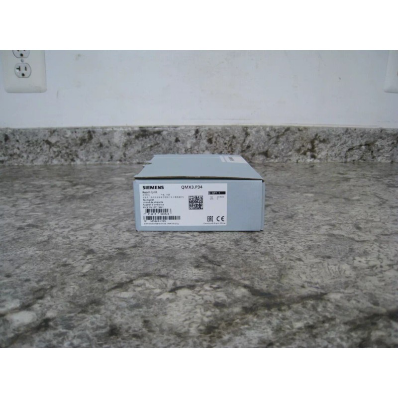 Siemens New Siemens QMX3.P34 S55624-H105 White Room Operator Unit w/
