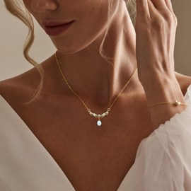 TITUTHIA Pearl Necklaces for Women Trendy, 14k Gold Pearl Drop Pendant Necklace Dainty Simple Gold Necklace for Women Cute Pearls Choker Bridesmaids Necklace Prom Wedding Jewelry Gift