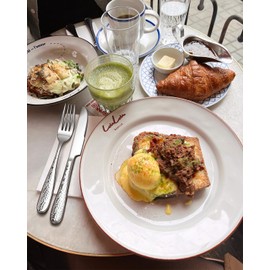 Stapava 60-Piece Hammered Silverware Set, Heavy Duty Stainless Steel Flatware Set for 12, Food Grade Cutlery Utensils Set for Home Restaurant and Hotel, Mirror Polished, Dishwasher Safe