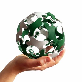 BINABO Click & Kick - Construction Toy Football Set | Build Your Own Ball | Creative Game for Fans | Flexible, Robust & Eco Friendly | Ideal for Freestyle Tricks (Green/White)