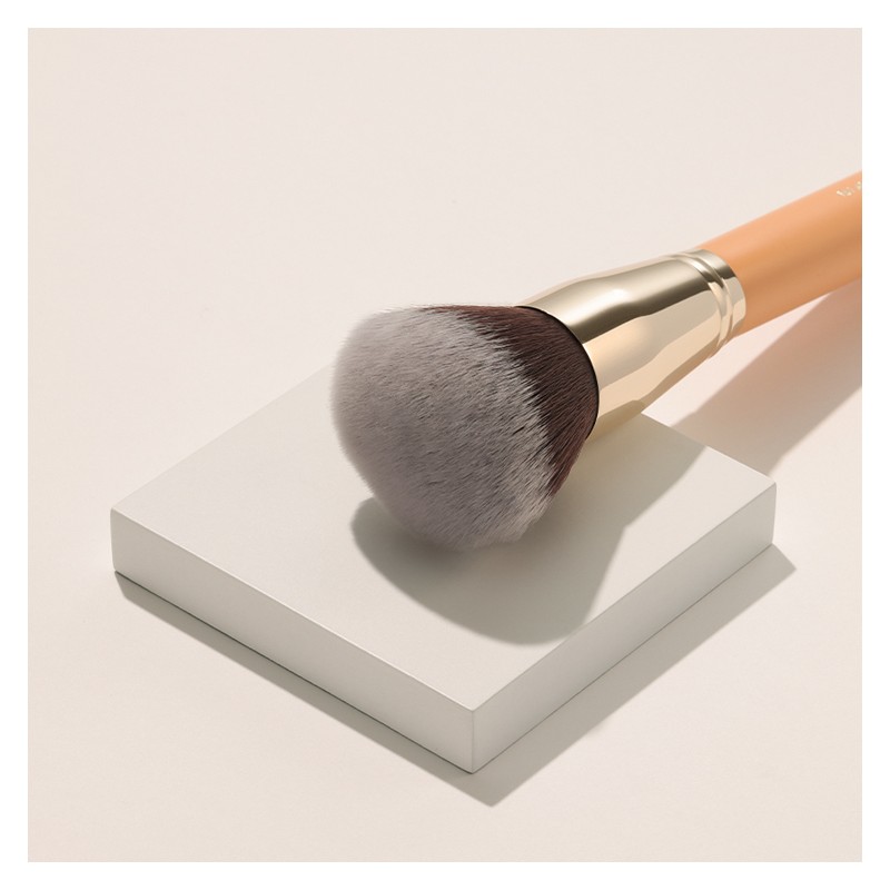 THE TOOL LAB 151 All Over Face Powder Brush -