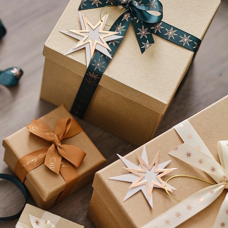 Ginger Ray Gold Star Ribbon and Gift Tags Christmas Wrapping