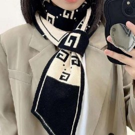 Women's Winter Check Knit Short Scarf Scarf Beige Pattern