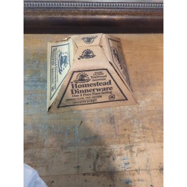 Homer Laughlin Homestead Dinnerware 3-piece place setting in Country Wheat.