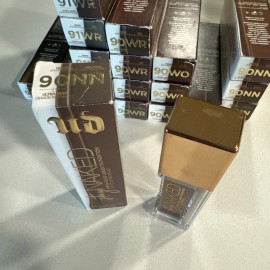 Urban Decay stay Naked Weightless Liquid Foundation up to 24 hours  90NN