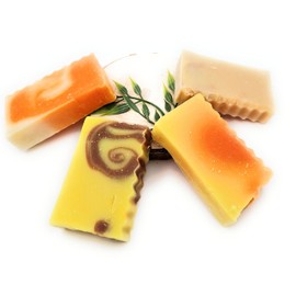 Winter Seifen, 4 er Set, Bratapfel, Mandelbisquit, Orange, Mayan Gold 180g