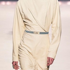 HEVIBK Women Skinny Leather Belt Classic Solid Color Alloy Turn Lock Ladies Adjustable Leather Belt Slim Thin Waist Belt （Light Blue/Gold）