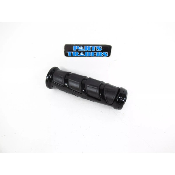 Kuryakyn Right Kinetic Replacement Grip 6373 Black Universal 1" Handlebars