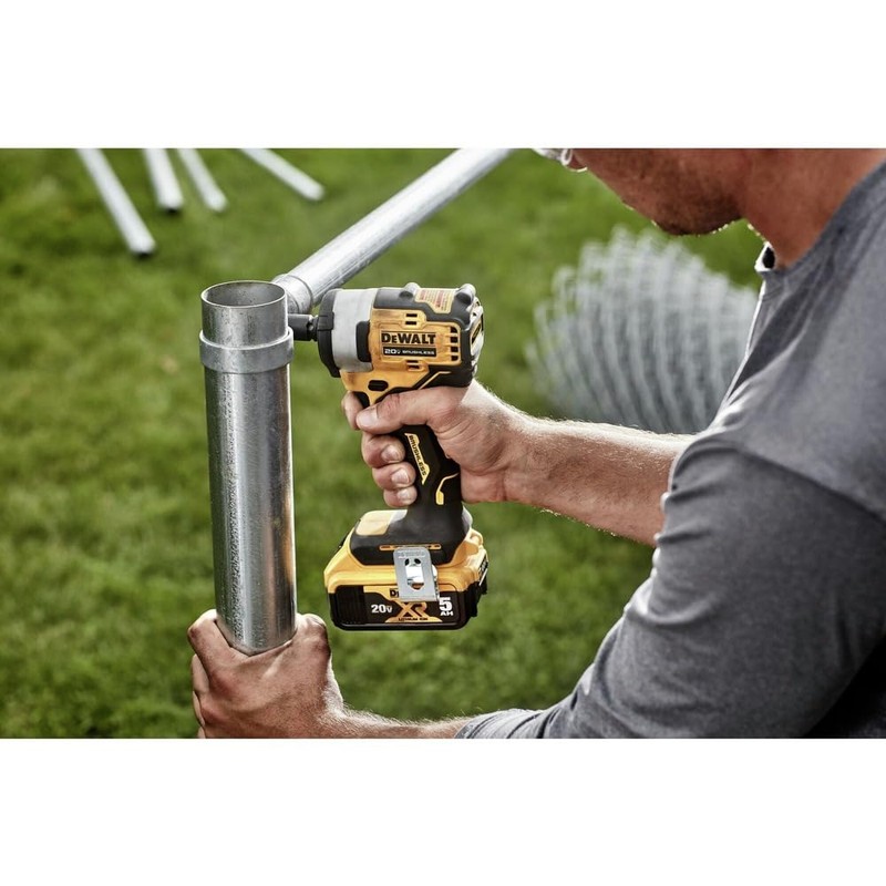 DEWALT DCF913B 20V MAX* 3/8 in. Cordless Impact Wrench with