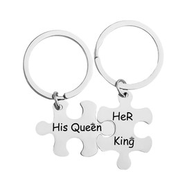Guqqeuc Husband Wife Valentines Gifts for Him Her Matching Couple Gifts for Him and Her His Queen Her King Keyrings Gifts for Boyfriend Girlfriend Anniversary Birthday Gifts for Women Men 2pcs
