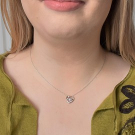 Collar con colgante de plata de ley 925 brillante en movimiento de 3,5 mm con forma de corazón con cadena de cuerda de 45,7 cm, a elegir chapado en oro de 14 quilates o rodio blanco y piedra natal mes/color, Metal, zafiro blanco