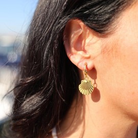 Gold Shell Earrings for Women Beach Vacation Essentials Starfish Hoop Earrings Dangle Summer Dresses for Women 2025