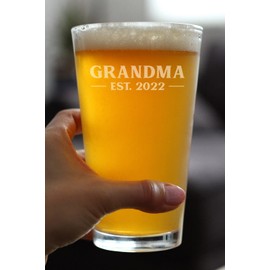 Grandma Est 2022 - New Grandmother Pint Glass Gift for First Time Grandparents - Bold 16 Oz Glasses