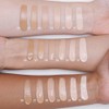 Base de maquillaje en formato compacto Gleaming Tension Cushion de