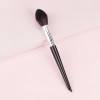 Pincel De Maquillaje Negro Con Punta Inclinada Simple