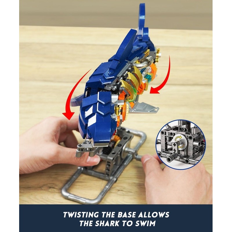 QLT Ideas Mechanical Shark Building Set - with Display Stand