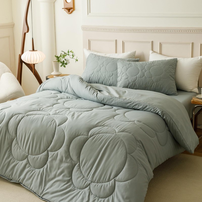 CLOTHKNOW Grayish Blue Twin Comforter Set - 3Pcs Daisy Puff